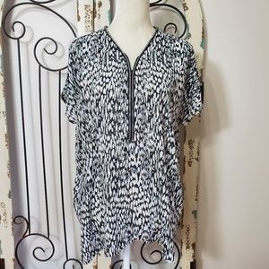 Zac & Rachel cold shoulder top large